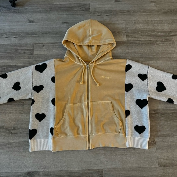 Micky Mouse and friends reworked champion yellow hoodie and heart sweatshirt - Picture 5 of 8